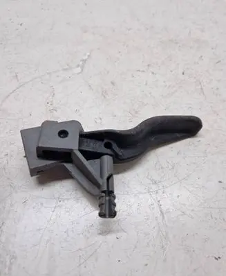 Opel Zafira B Engine bonnet (hood) release handle 21818659