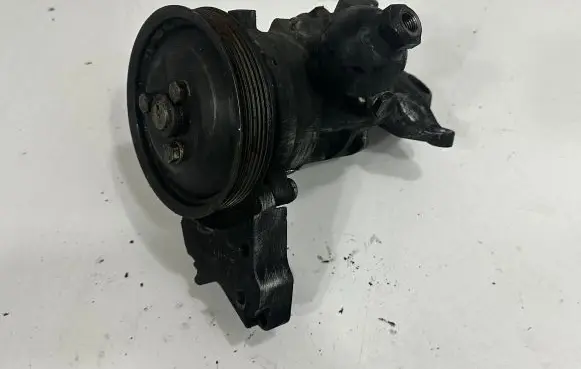 BMW 7 E65 E66 Power steering pump 6781644 6760074