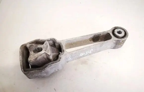 Ford Mondeo MK IV Engine mount bracket