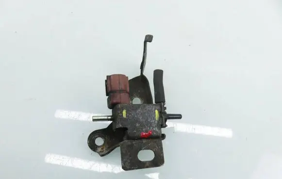 Toyota Corolla E120 E130 Turbo solenoid valve 2586027010 1846004030