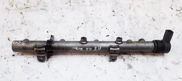 Audi A8 S8 D3 4E Fuel main line pipe 057130090h