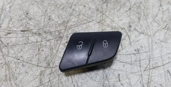 Volkswagen PASSAT B6 Central locking switch button 3C0962125B