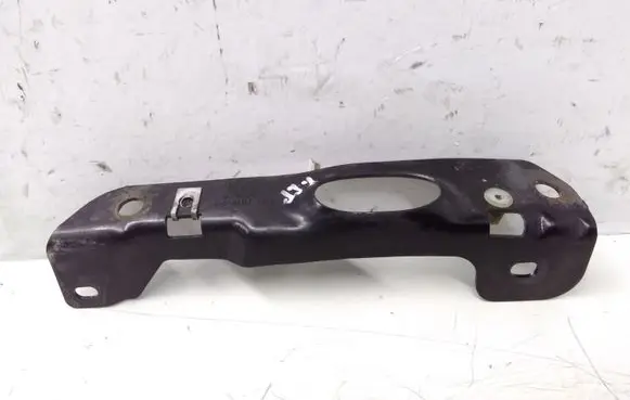 BMW 5 E60 E61 Other engine bay part 7117645