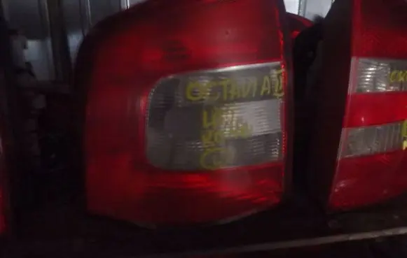 Skoda Octavia Mk2 (1Z) Tail light part 