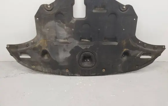 KIA Sportage Engine splash shield/under tray 