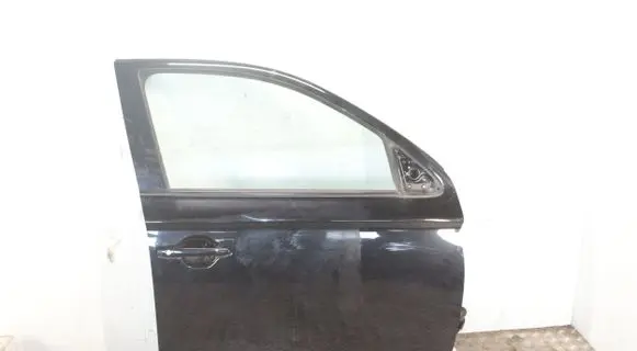Mitsubishi Outlander Front door