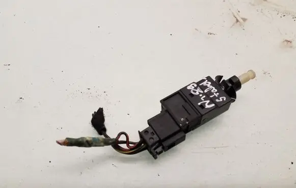 Mercedes-Benz Vito Viano W639 Brake pedal sensor switch