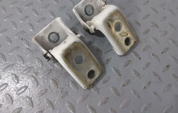 Front door hinge set