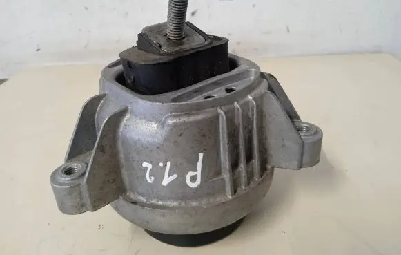 BMW M4 F82 F83 Engine mount bracket 2284818