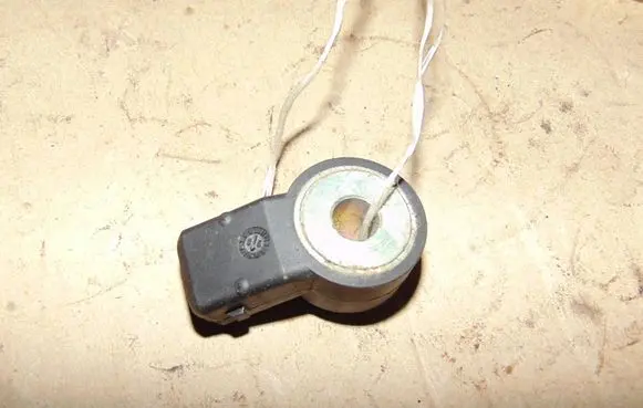 Detonation knock sensor
