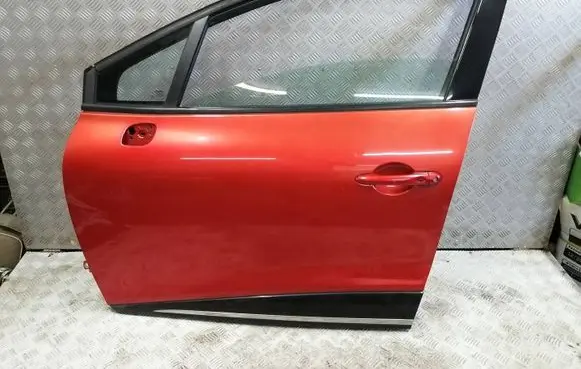 Renault Clio IV Front door