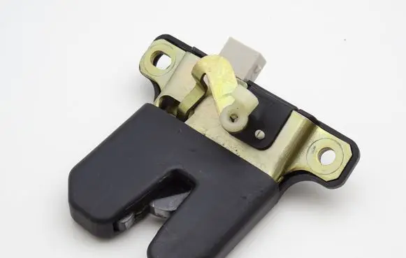 Audi A4 S4 B5 8D Tailgate/trunk/boot lock/catch/latch 3B5827505 8L0827505