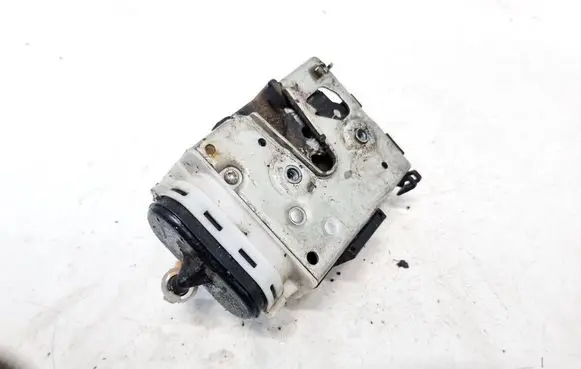 Audi A4 S4 B5 8D Rear door lock 8D0839015A