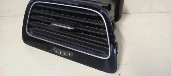 Volkswagen Golf VII Dashboard side air vent grill/cover trim 5G2819709 5G2819247 5G2819703