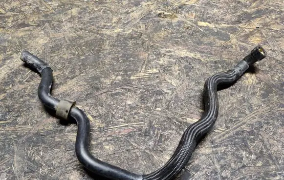 Volkswagen Jetta VI Breather/breather pipe/hose 5C0133366R