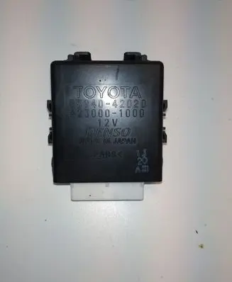 Toyota RAV 4 (XA30) Window wiper relay 8594042020