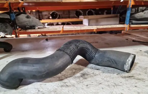 Volvo XC60 Intercooler hose/pipe