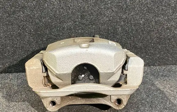 Chevrolet Camaro Front brake caliper 84156748