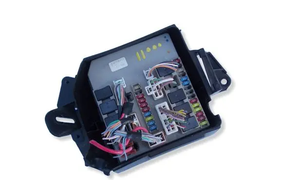 Renault Clio III Fuse module 674658B