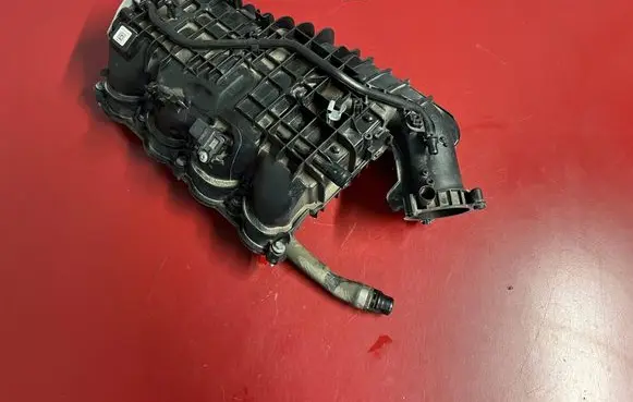 BMW X3 G01 Intake manifold 8603914 11618603914