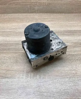 BMW 5 E39 ABS Pump 6750383 0265228001