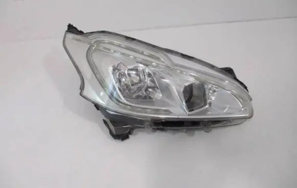 Peugeot 208 Headlight/headlamp 9802848480
