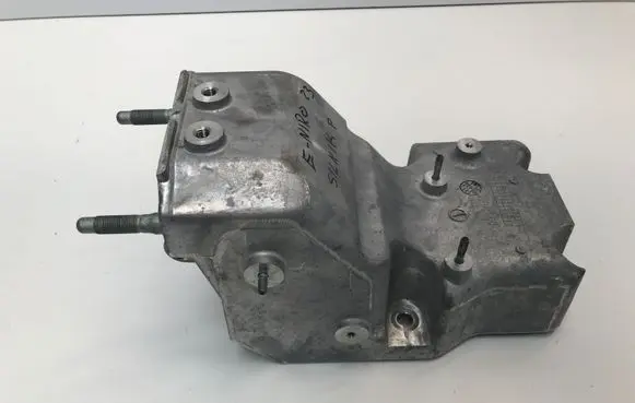 KIA Niro Engine mount bracket 00071A