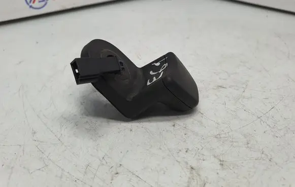 BMW 3 E90 E91 Tailgate glass/window release handle 9200673 61319200673 8385694