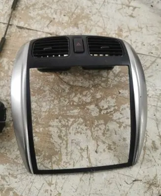 Mazda Premacy Dash center air vent grill B25FGM932