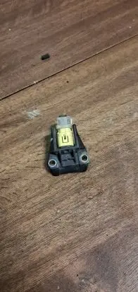 Subaru Legacy Airbag deployment crash/impact sensor