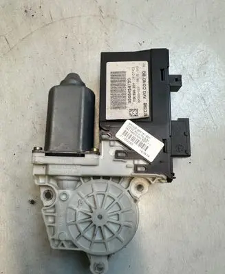 Citroen C5 Front door window regulator motor 9648484780