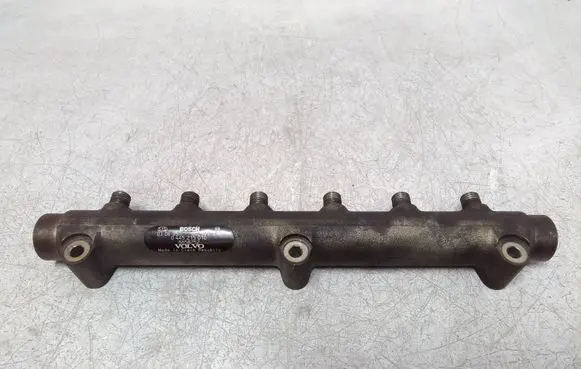 Volvo S60 Fuel main line pipe 8658252 0445215010 002595