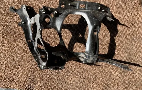 BMW 7 E65 E66 Headlight/headlamp mounting bracket
