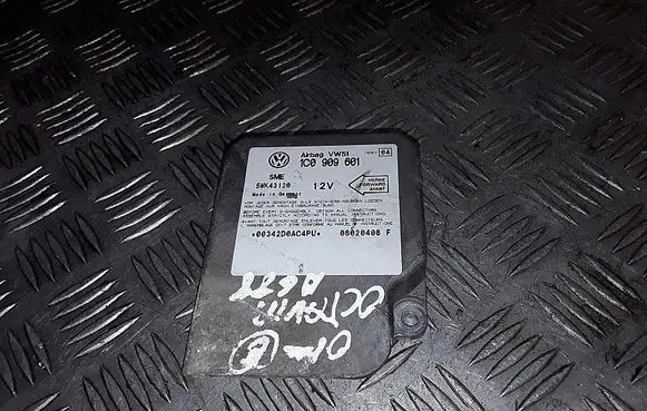Skoda Octavia Mk1 (1U) Airbag control unit/module 1C0909601