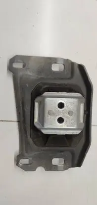 Peugeot 5008 II Gearbox mount 9807420980B