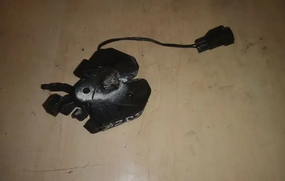 Volvo V70 Tailgate/trunk/boot lock/catch/latch 948365 A25514