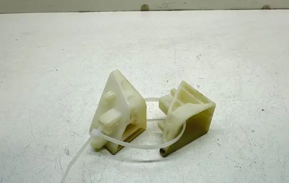 Infiniti M Front bumper mounting bracket 