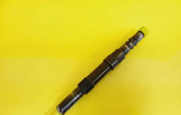 Ford Mondeo Mk III Fuel injector EJDR00501Z