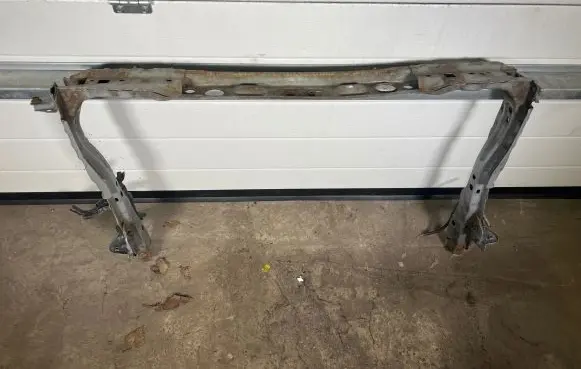 Toyota Prius (XW30) Radiator support slam panel