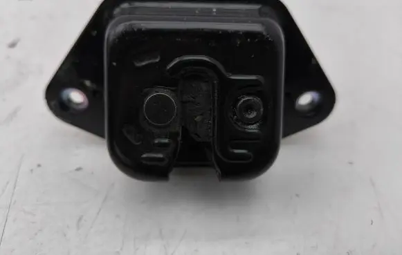 Loading door lock