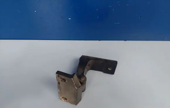 Audi A8 S8 D2 4D Rear door upper hinge 4D0833402
