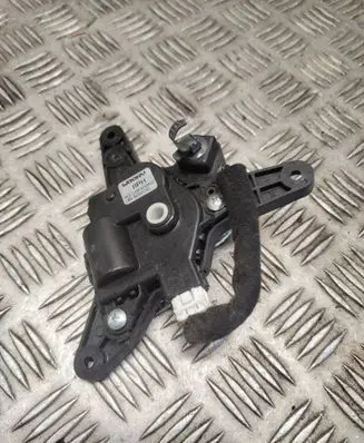 Hyundai Santa Fe Air flap motor/actuator D266NE9AA02