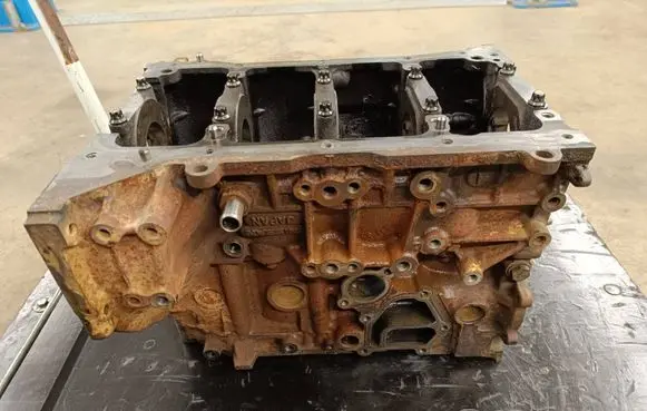 Nissan Navara D40 Engine block YD25DDTI