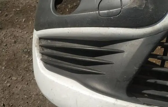 Citroen C3 Picasso Front bumper lower grill