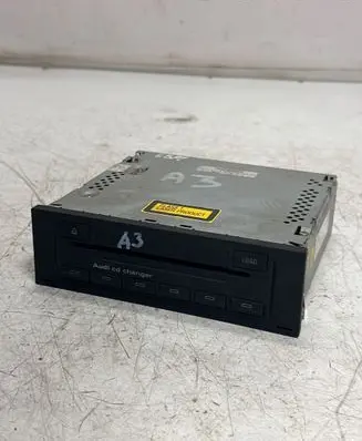 Audi A3 S3 8P CD/DVD changer 8E0035111