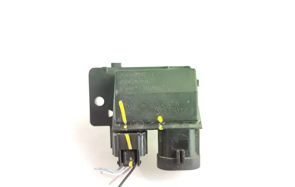 Dacia Sandero II Coolant fan relay 255503792R F2182011 2907201206