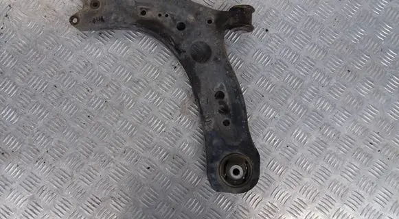 Volkswagen Golf VII Front lower control arm/wishbone 5Q0407151L CB8SFF30Z5A