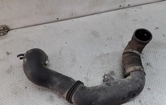 Subaru Forester SH Turbo air intake inlet pipe/hose A12AG05