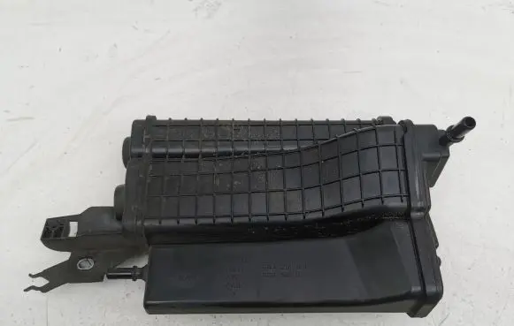 Volkswagen Golf VIII Active carbon filter fuel vapour canister 5WA201801