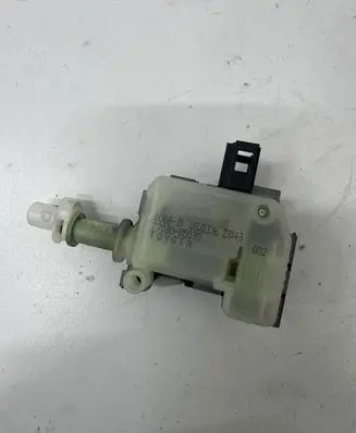 Toyota Avensis T270 Fuel tank cap lock motor 7703005030 10Y01A